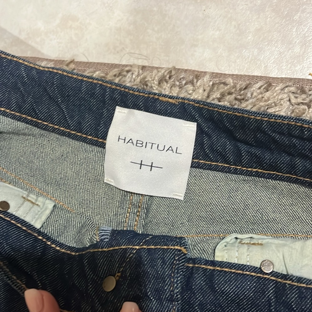 Wide leg dark wash denim jeans with front seam - Picture 5 of 6